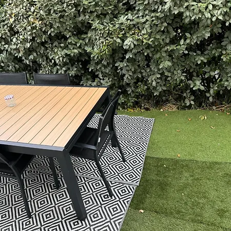 Relax Et Bassin بيت للعطل لو بورغ